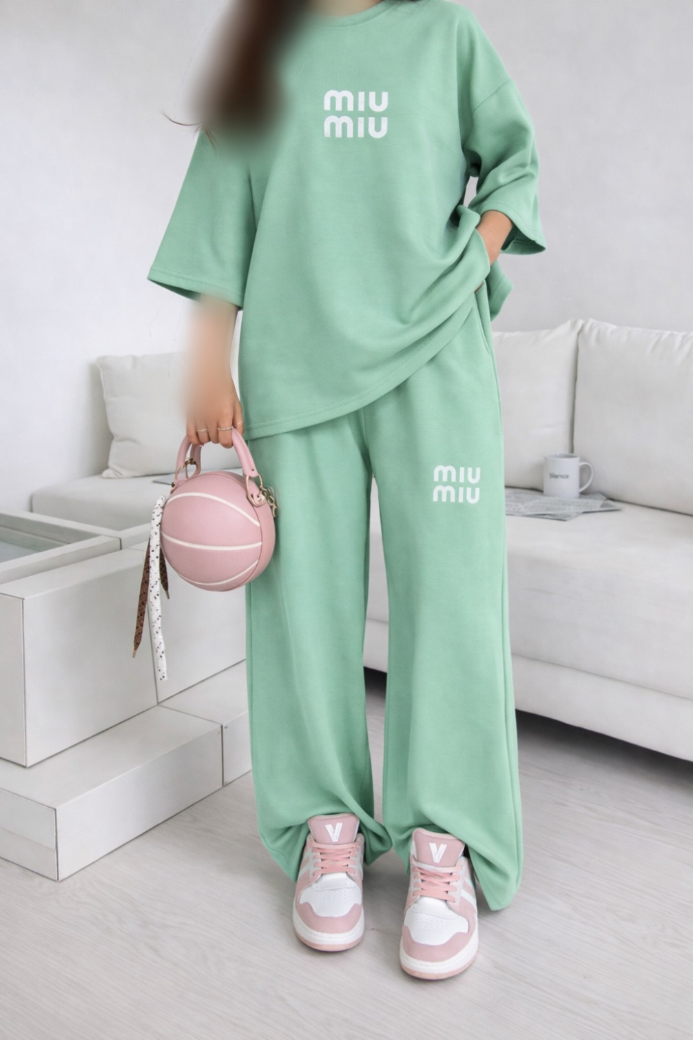 ست تیشرت شلوار miu  کد:۱۲۲۰۱۴